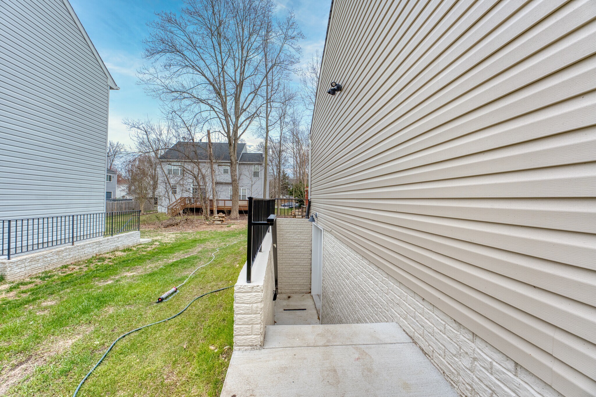 Building Photo - 8125 Bayou Bend Blvd