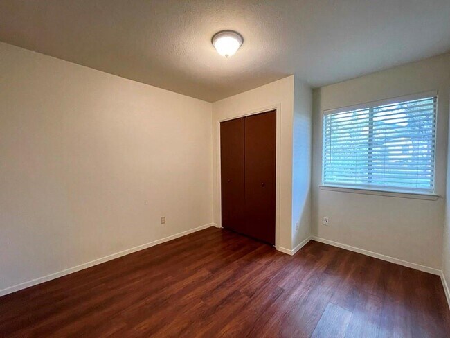 Building Photo - 4508 Dorsett Oaks Cir