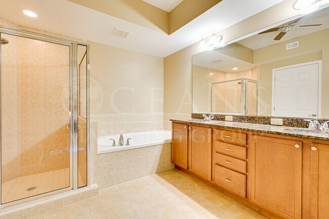 Building Photo - GORGEOUS Waterfront Condo in South Daytona