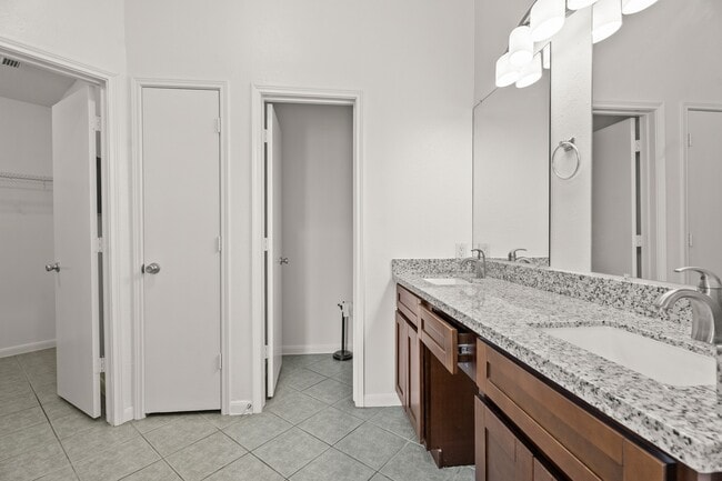 Building Photo - 17014 Sailors Moon Ct