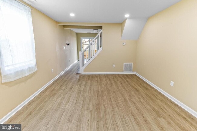 Building Photo - 28 B St