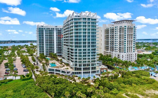 Building Photo - 3100 N Ocean Dr
