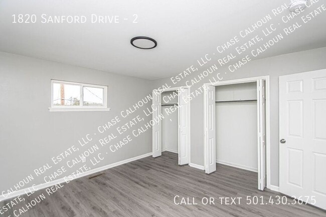 Building Photo - 1820 Sanford Dr