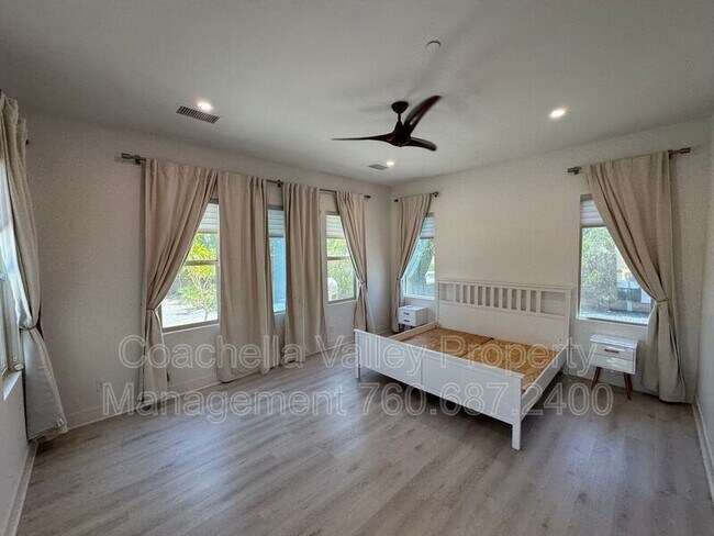 Building Photo - 74635 Tesla Dr