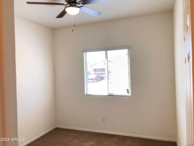 Building Photo - 21354 W Monte Vista Rd