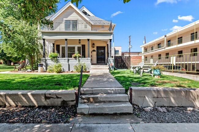 Building Photo - 1151 Monroe St