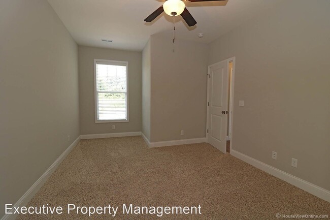 Building Photo - 2028 Walden Pond Way