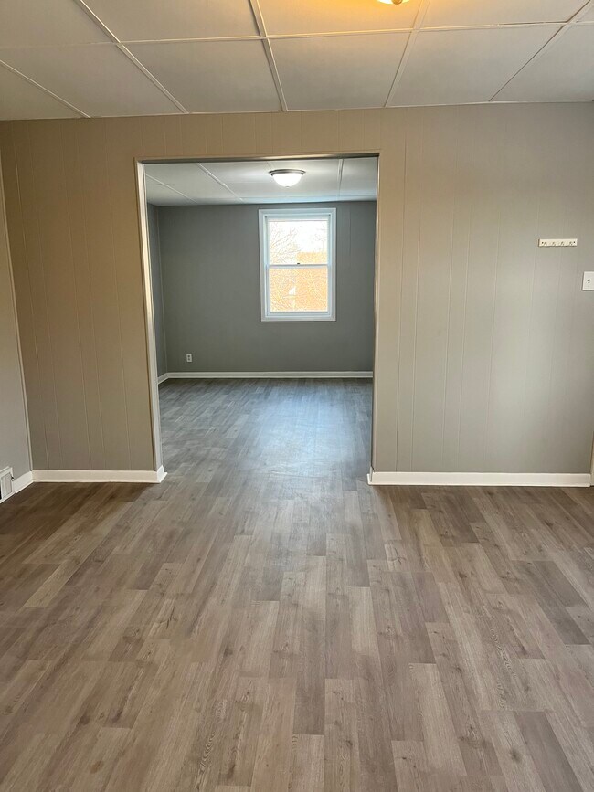 Building Photo - 43 W Joliet St