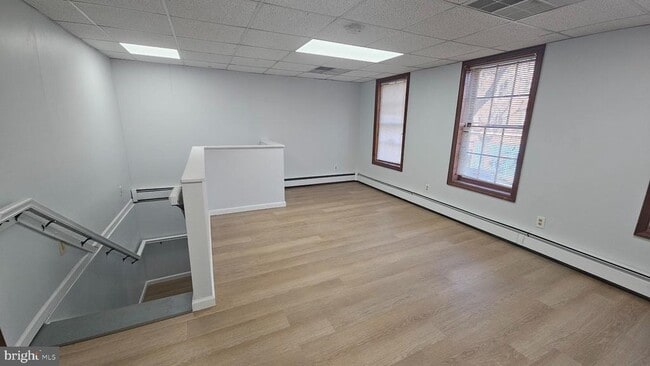 Building Photo - 117 S Warren St