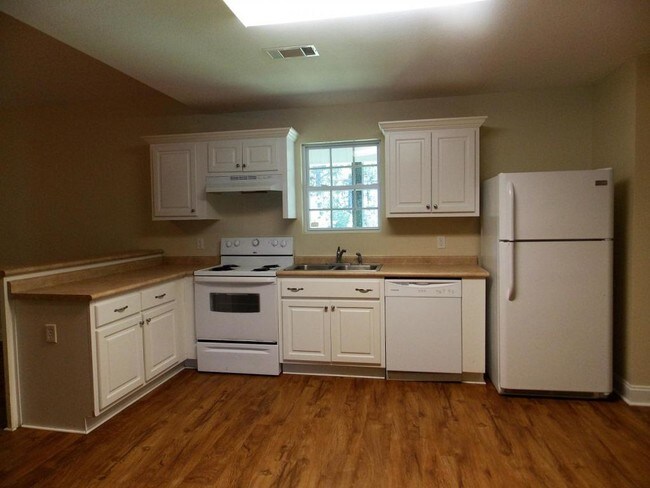 Building Photo - 357 Langston Chapel Rd