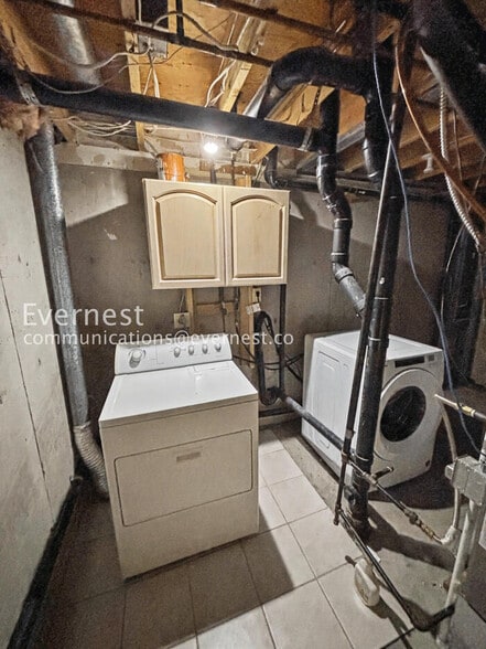 Building Photo - 7669 S Cove Cir