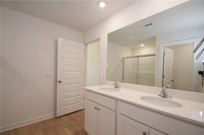 Building Photo - 572 Colorado St