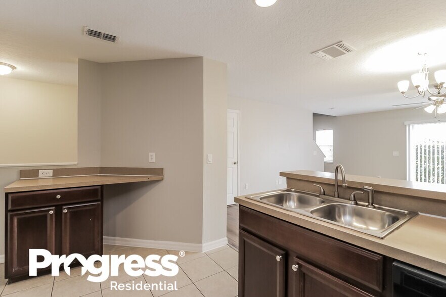 Building Photo - 4494 Maidenhair Cove