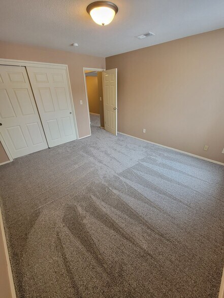 Building Photo - 7100 Van Dorn St