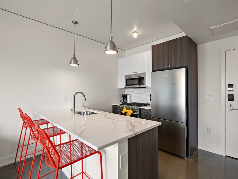 Building Photo - 608 N 3rd St