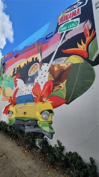 Building Photo - 1335 SW 8th St