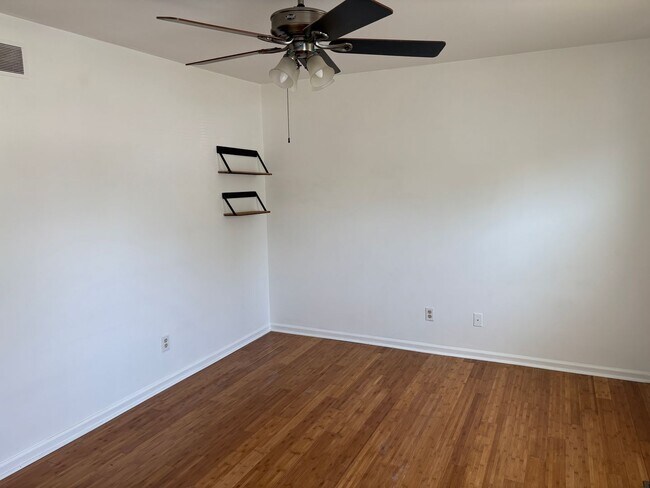 Building Photo - 3 Bed Single family in Morton