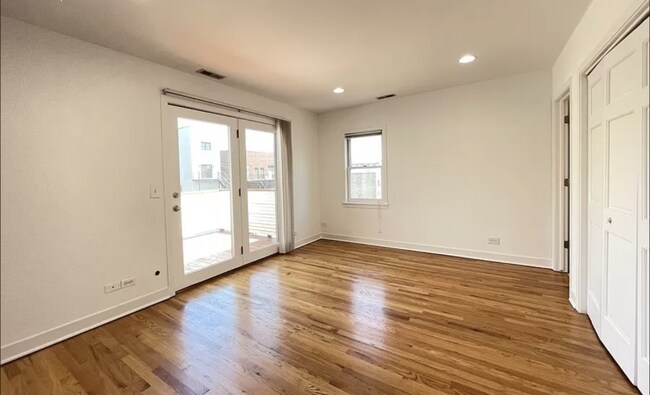 Building Photo - 2 bedroom in Chicago IL 60642
