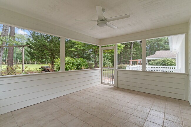 Building Photo - 3303 Marsh View Dr