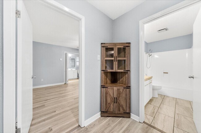 Building Photo - 1749 Dawn Breeze Dr