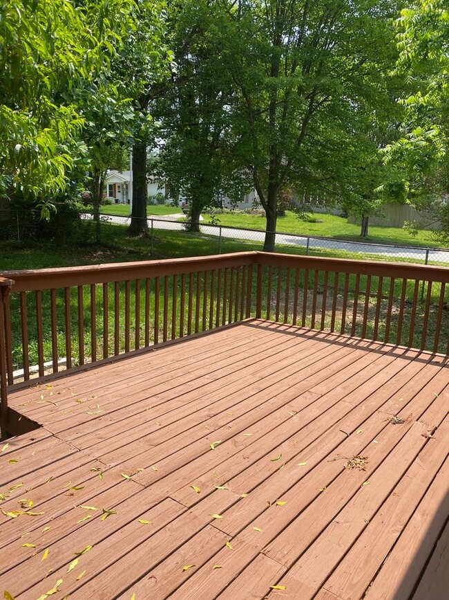 Building Photo - COMING SOON! Attractive 3 BR, 2 Bath Home! Attached Garage, Fenced Backyard, Pets Ok!