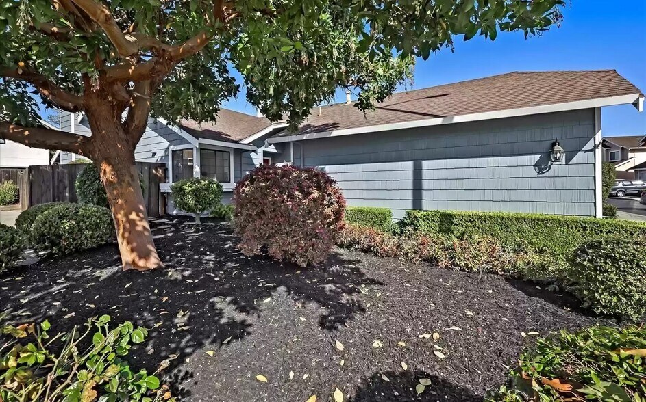 Building Photo - 3576 McSherry Way