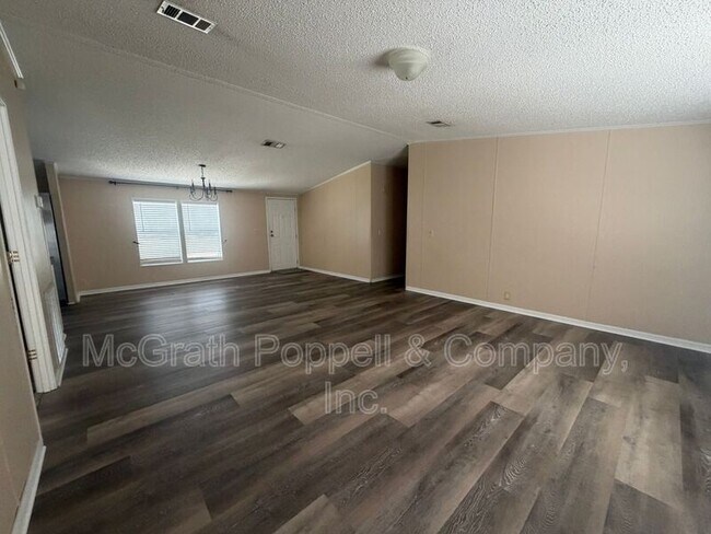 Building Photo - 12703 Lovers Ln