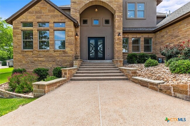 Building Photo - 1605 Alta Vista Loop