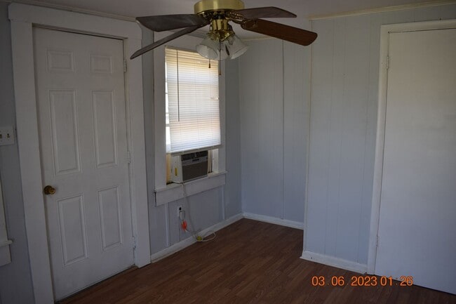 Building Photo - 2 Bed 1 Bathroom Single Family Home For Rent
