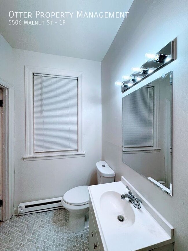 Building Photo - Cozy 1BR/1BA Retreat on Walnut Street – Yo...