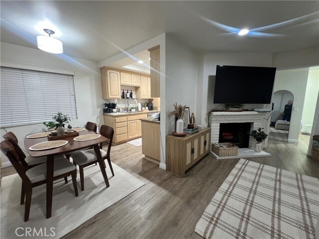 Building Photo - 139 S Poplar Ave