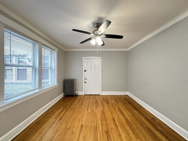 Building Photo - 4827 N Springfield Ave