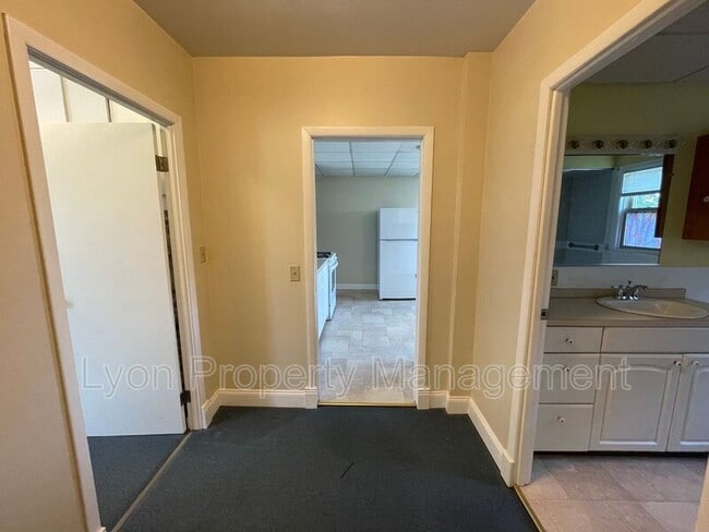 Building Photo - 456 Washington St