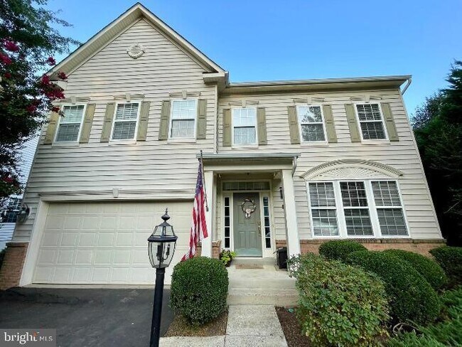 Building Photo - 4207 Talon Dr