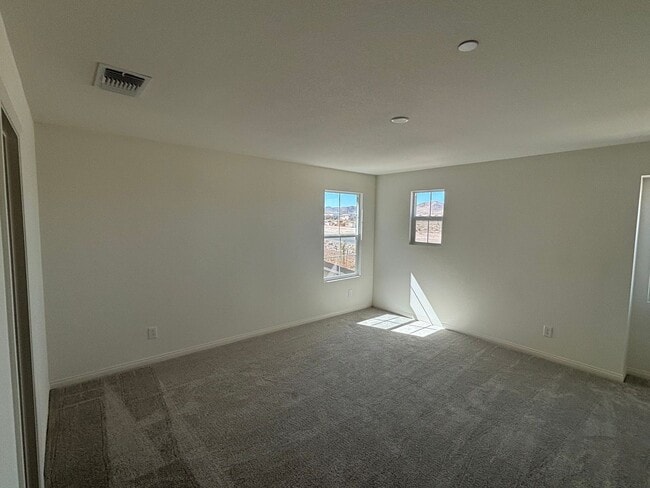 Building Photo - New Construction Beauty in Inspirada with 3 Bed 2.5 Bath, Loft & Open Layout