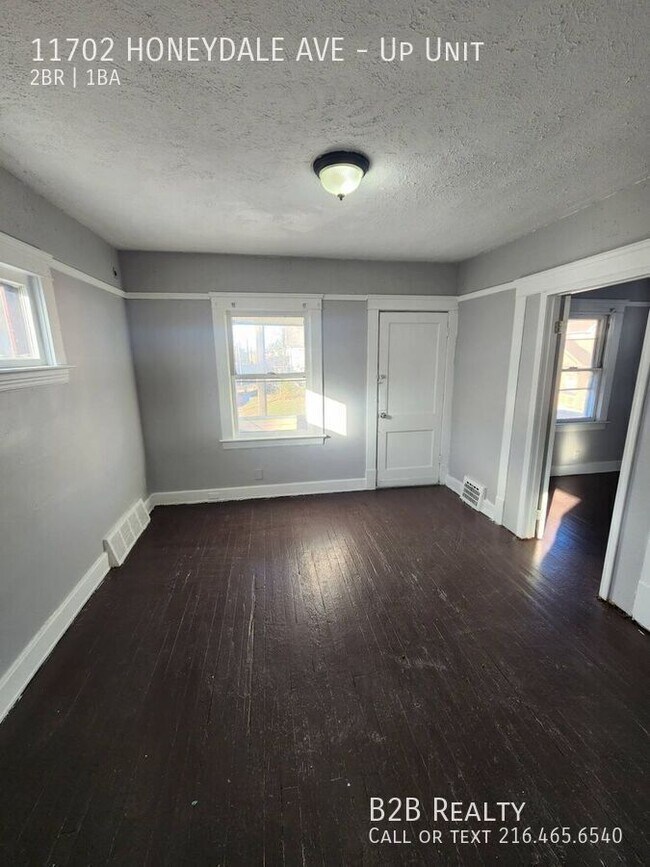 Building Photo - 11702 Honeydale Ave