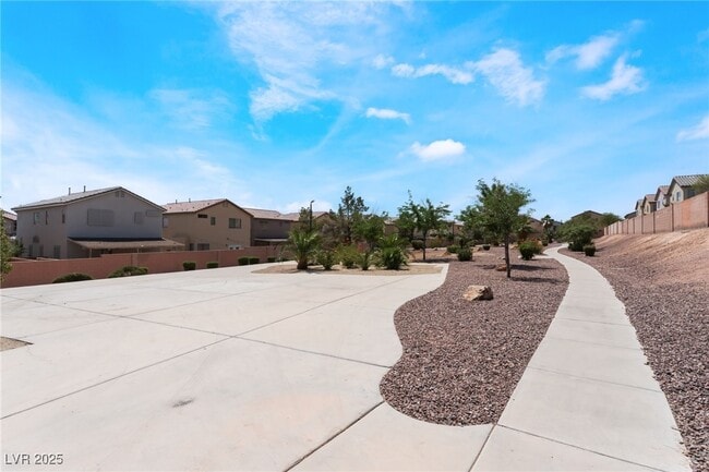 Building Photo - 3412 Lonesome Drum St