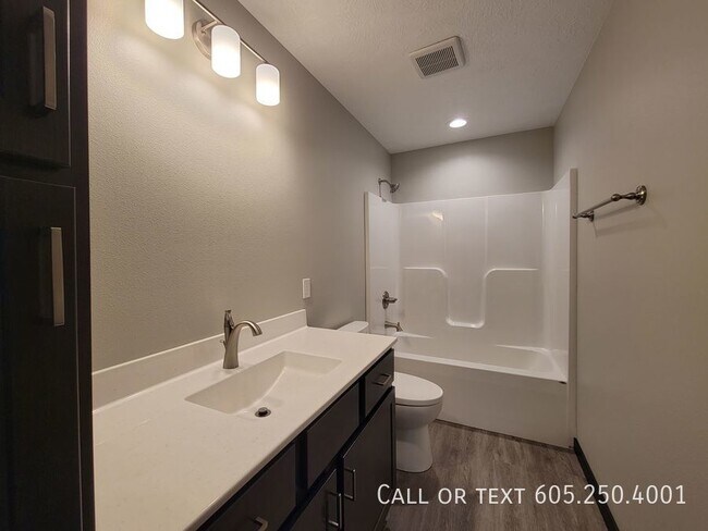 Building Photo - Brand New 3 Bd 2 Bath Townhouse with 3-sta...