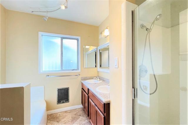 Building Photo - 337 Knight Way