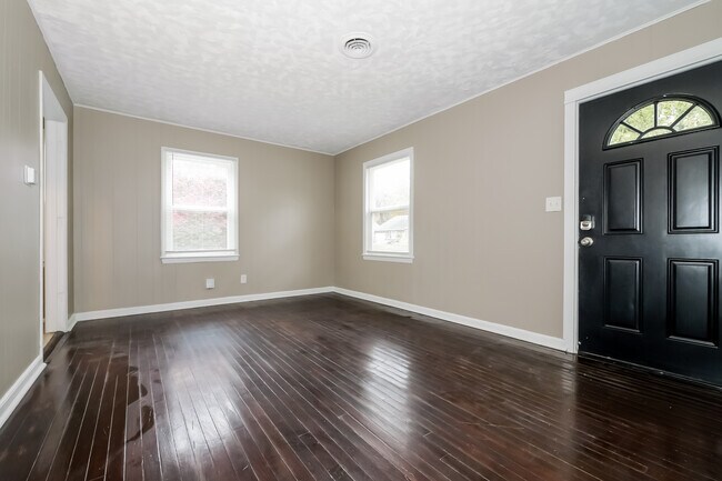 Building Photo - 1608 W Sheley Rd