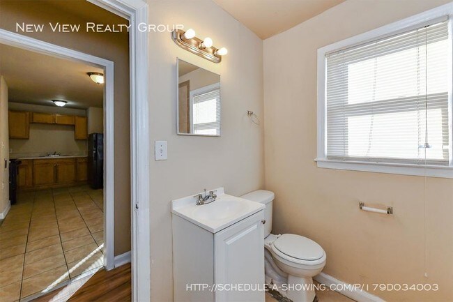 Building Photo - 1701 Remount Rd