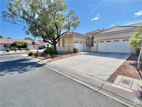 Building Photo - 7217 Fern Meadow St