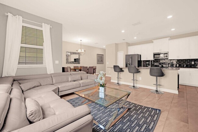 Building Photo - 8935 Stinger Dr