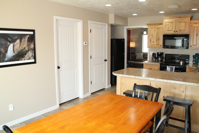 Kitchen - 195 Robison Dr