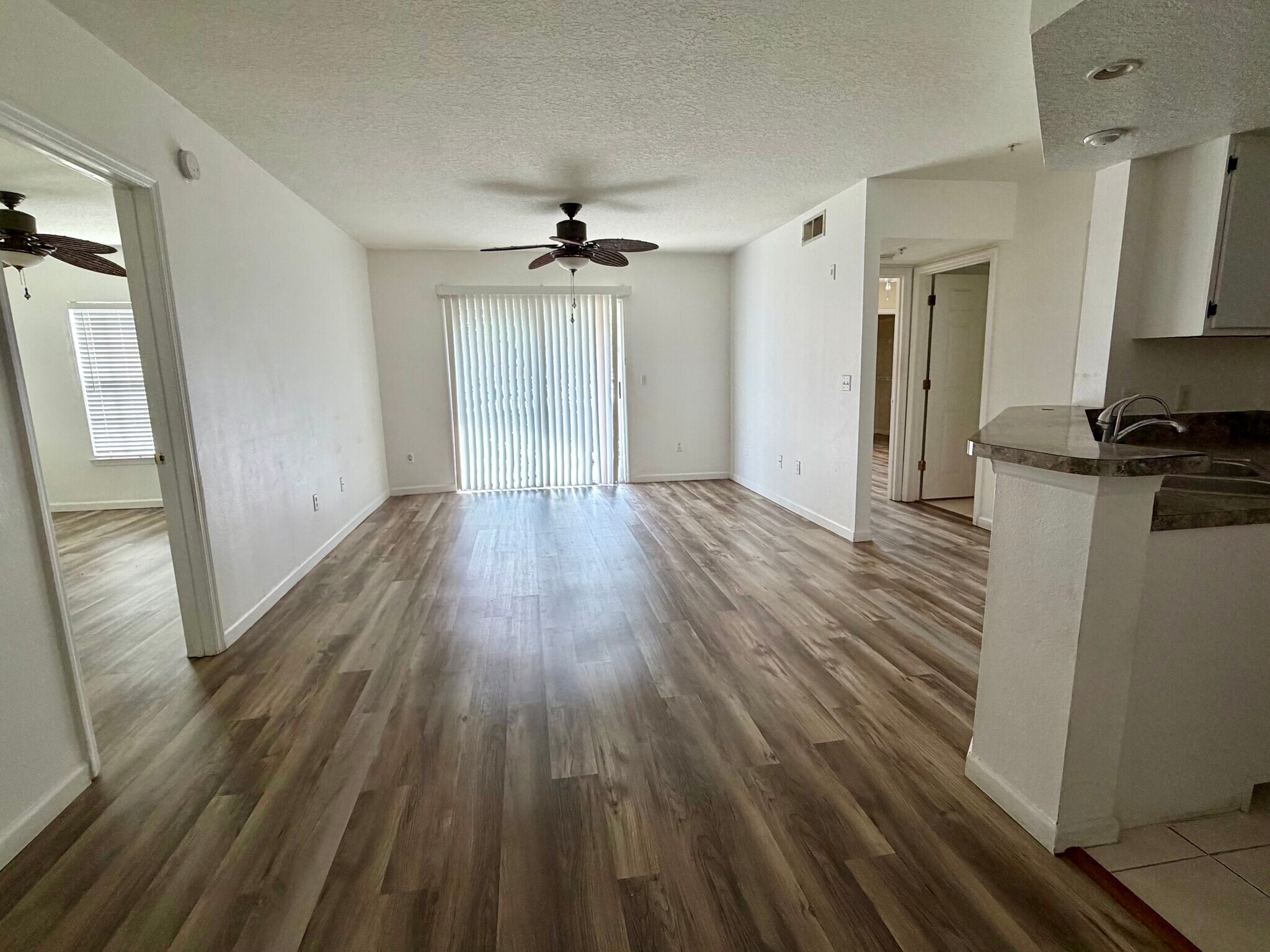 Building Photo - 737 Crest Pines Dr