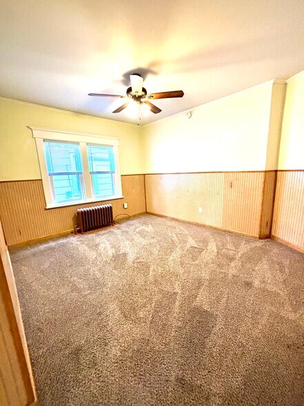 Living Room - 220 Stevenson St