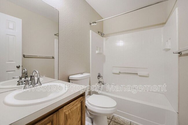 Building Photo - 3939 W 118th Pl