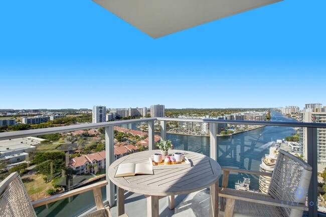 Building Photo - 4010 S Ocean Dr