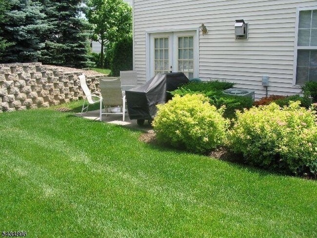 Building Photo - 313 Winthrop Dr