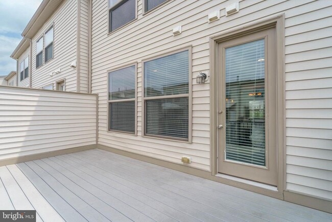 Building Photo - 23503 Adagio Terrace